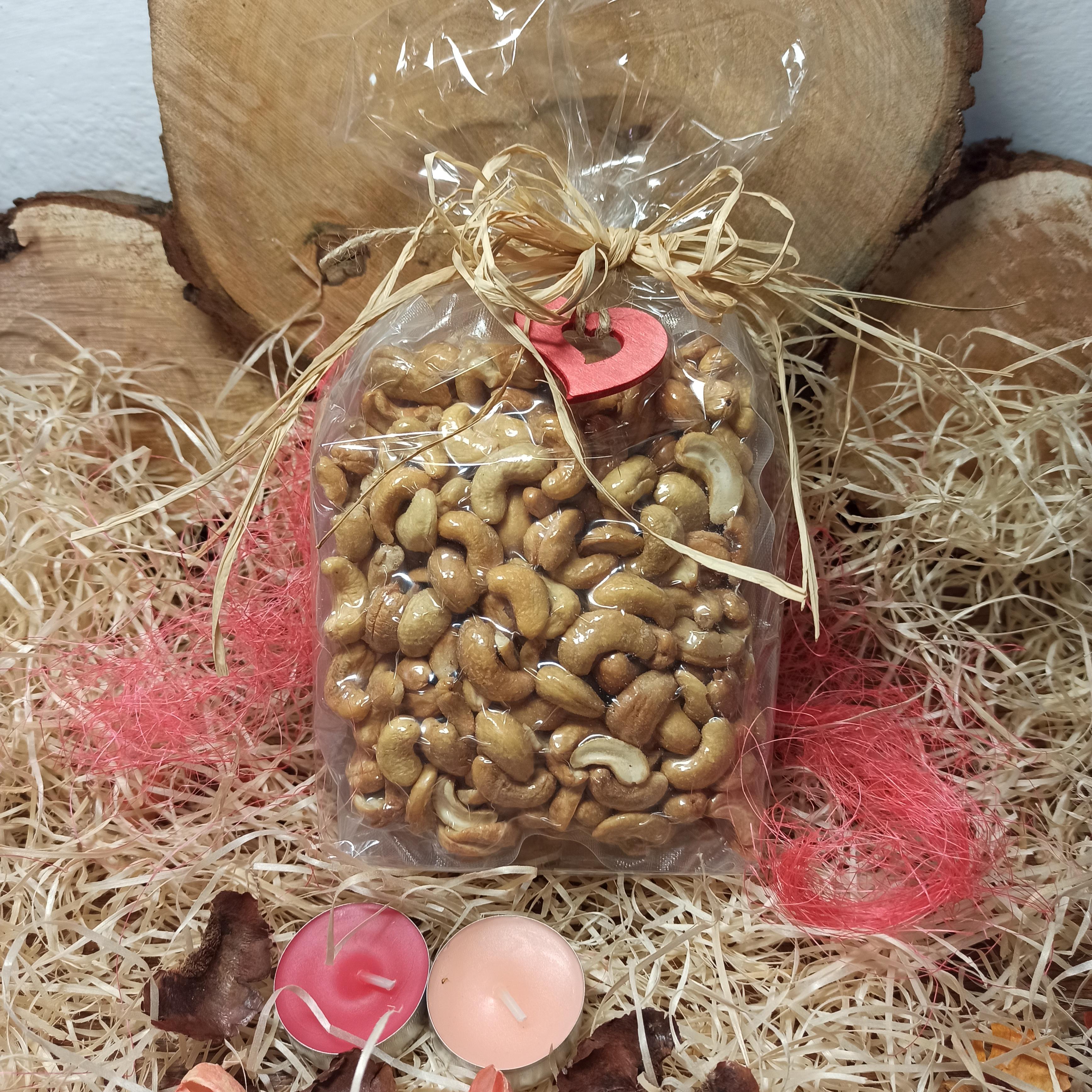 Dárkový balíček slaných oříšků 500g